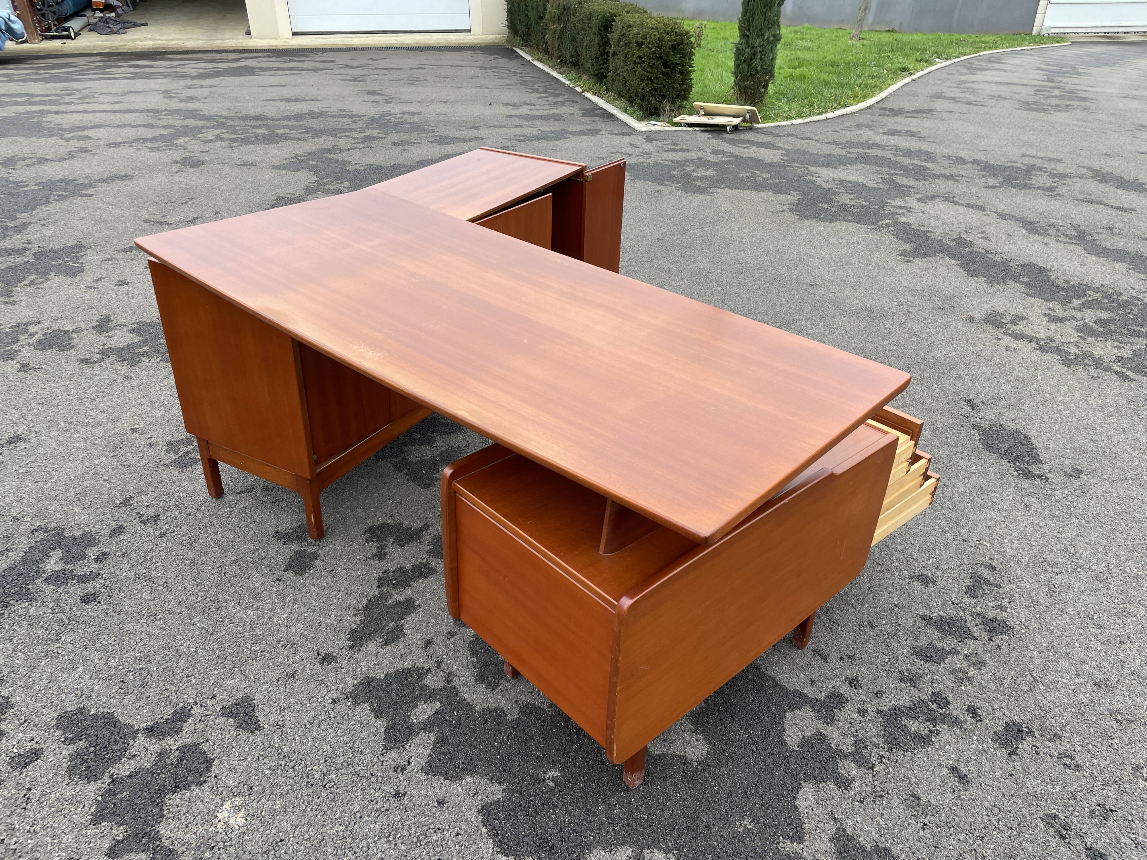 Desk Jacques Hauville 1960 bema and enfilade desk