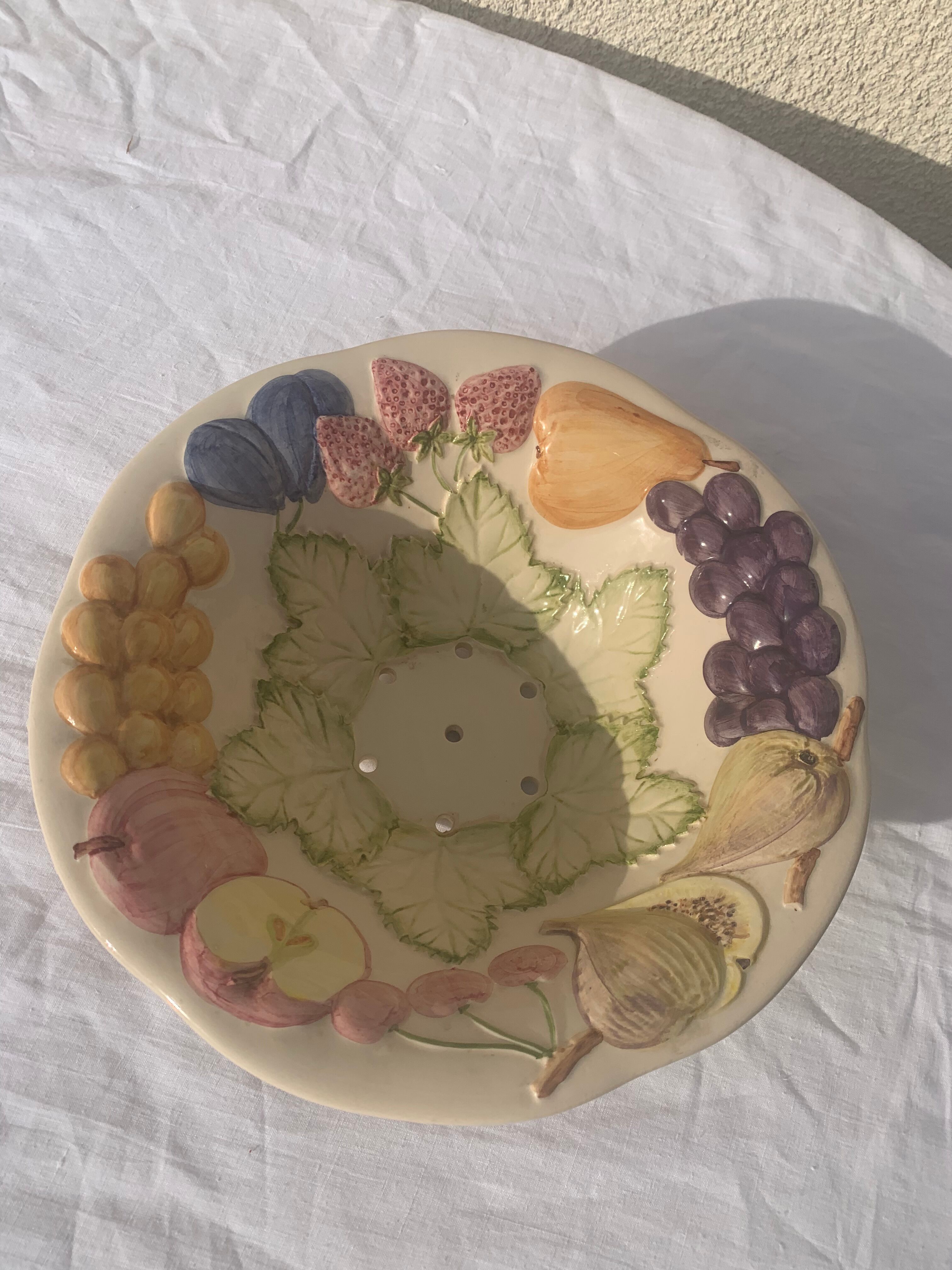Fruit drainer salad bowl in glazed ceramic slip stamped vintage FG