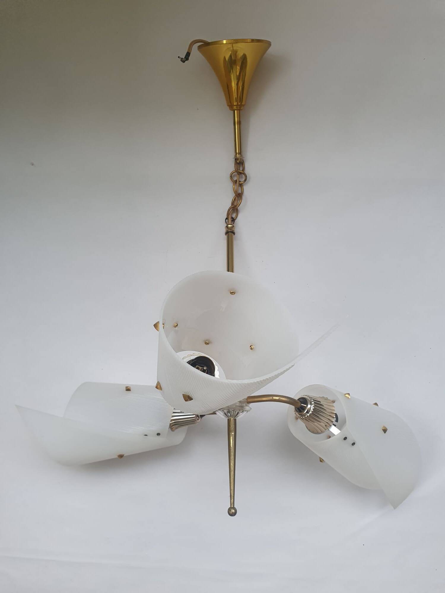 50s rockabilly three-light chandelier