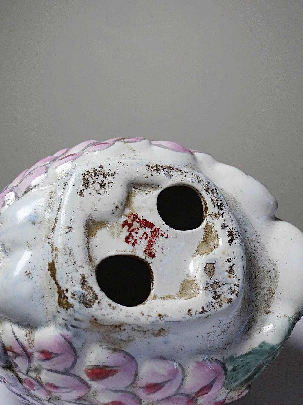 Pair of hand-painted Chinese porcelain quails, 1960s-1970s.
