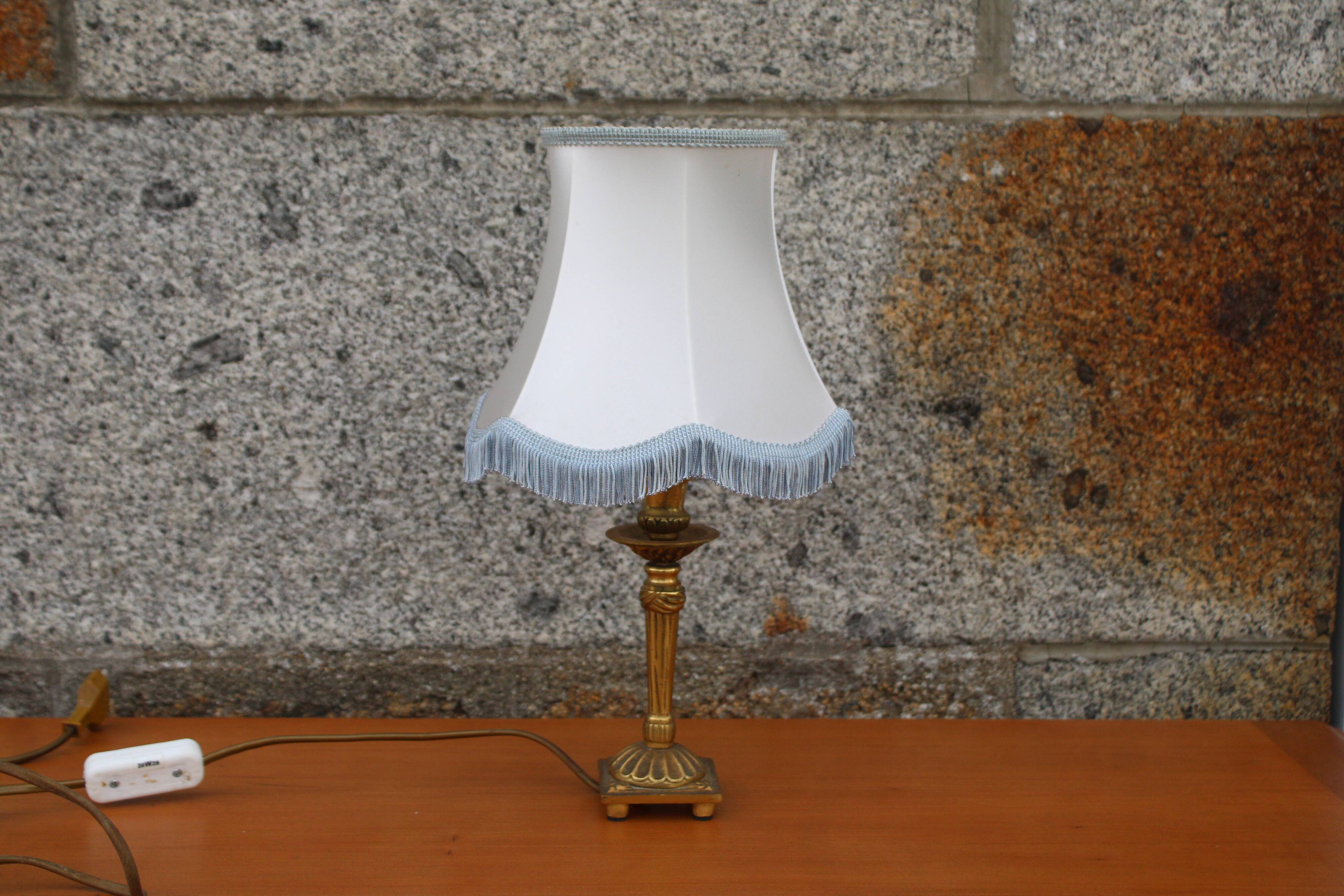 Vintage brass lamp with fringed shade – H35 cm, Ø20 cm