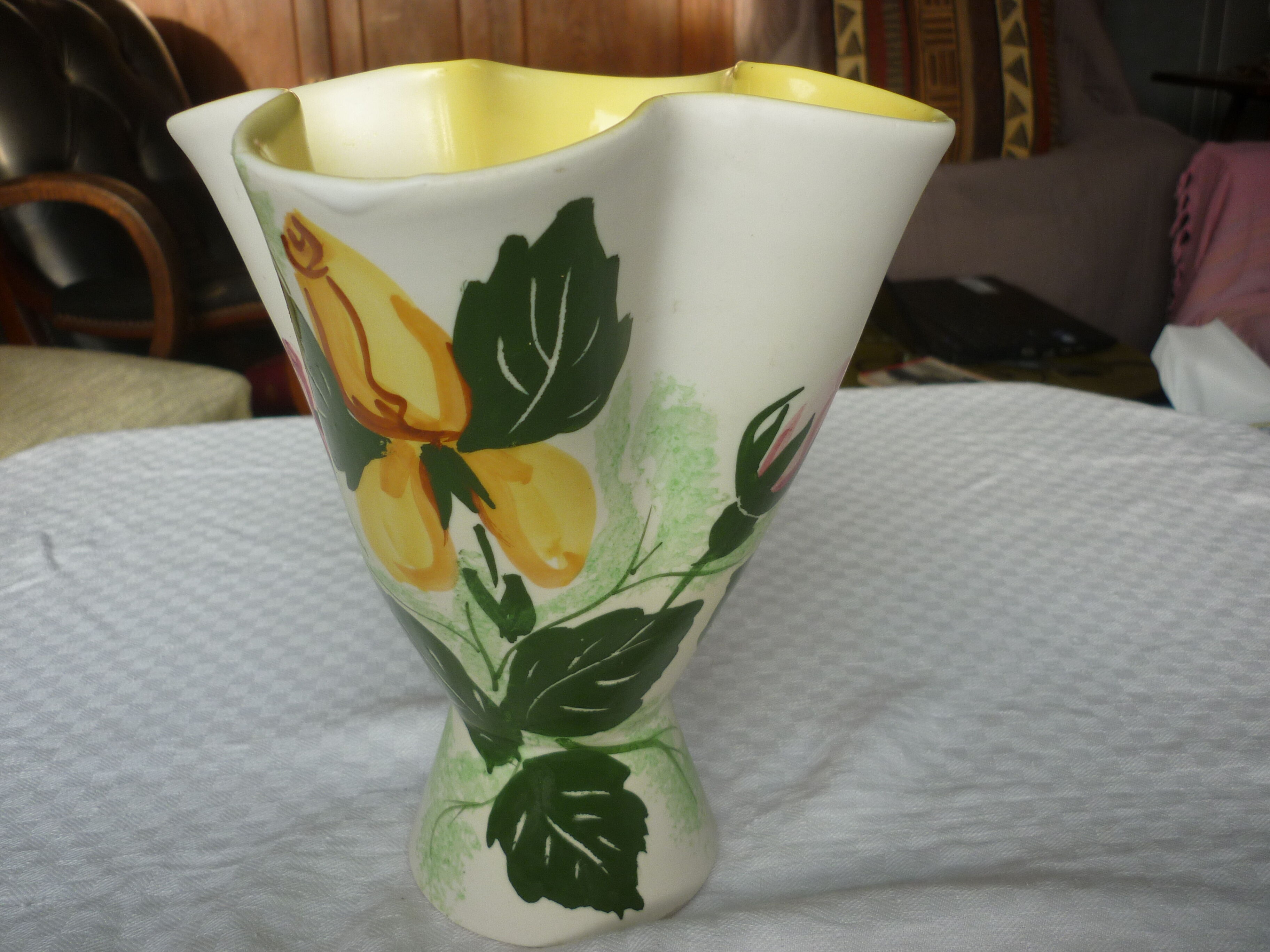 Vallauris cermal corolla vase