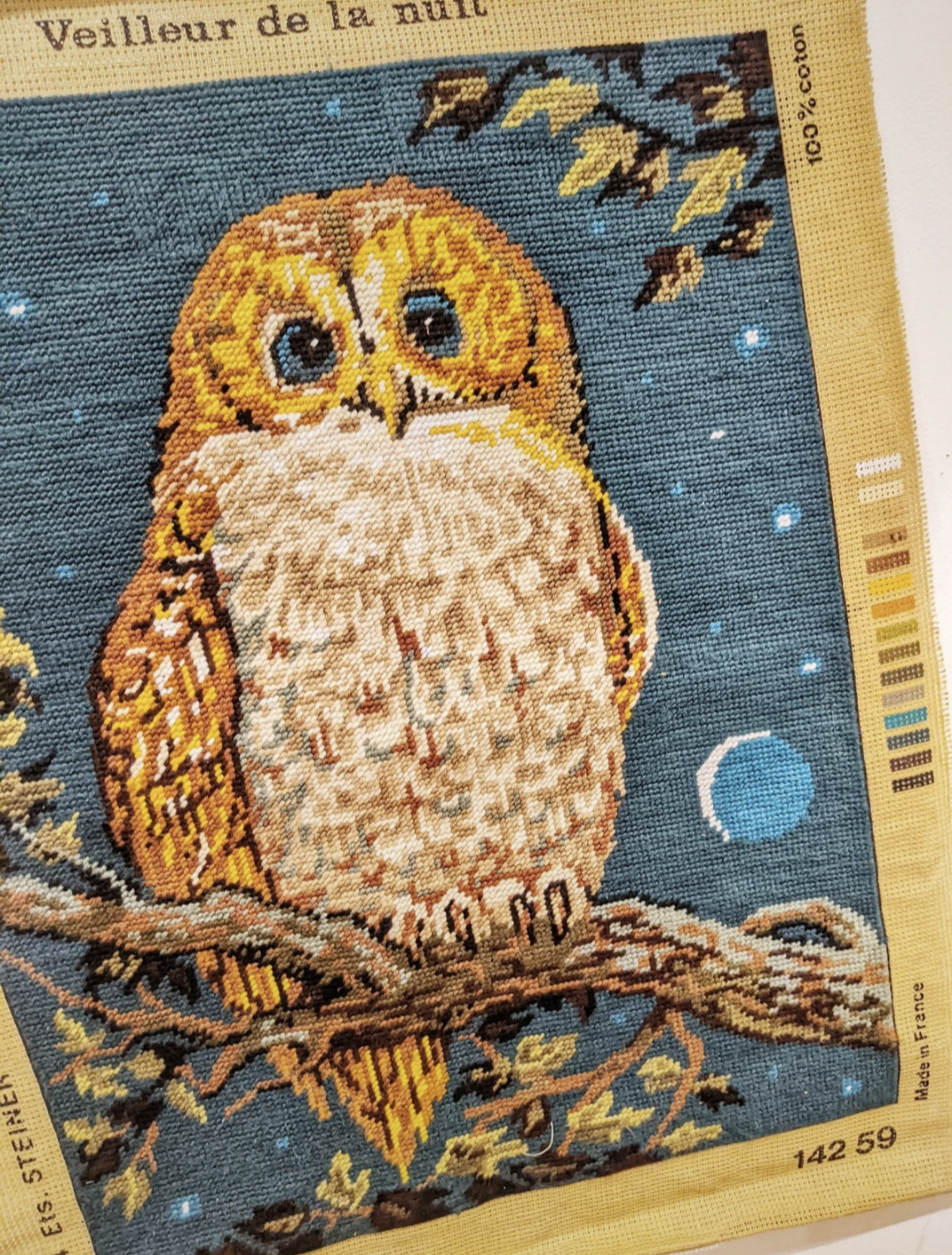 Vintage tapestry "The watchman" with cross stitch. In perfect condition.