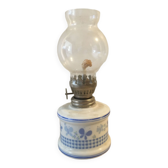 Miniature kerosene lamp for decoration or collection