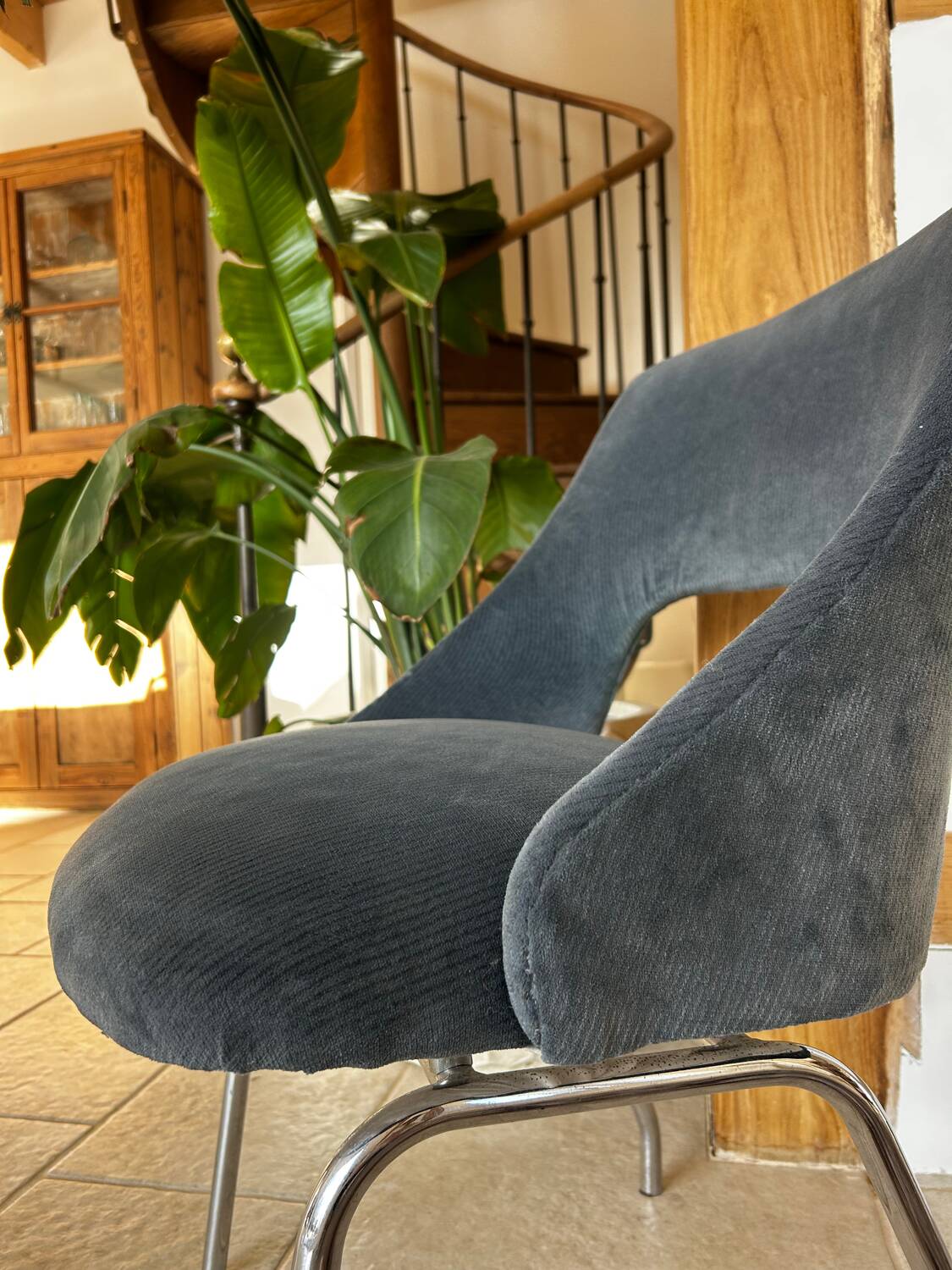 Chaises conférence velours bleu