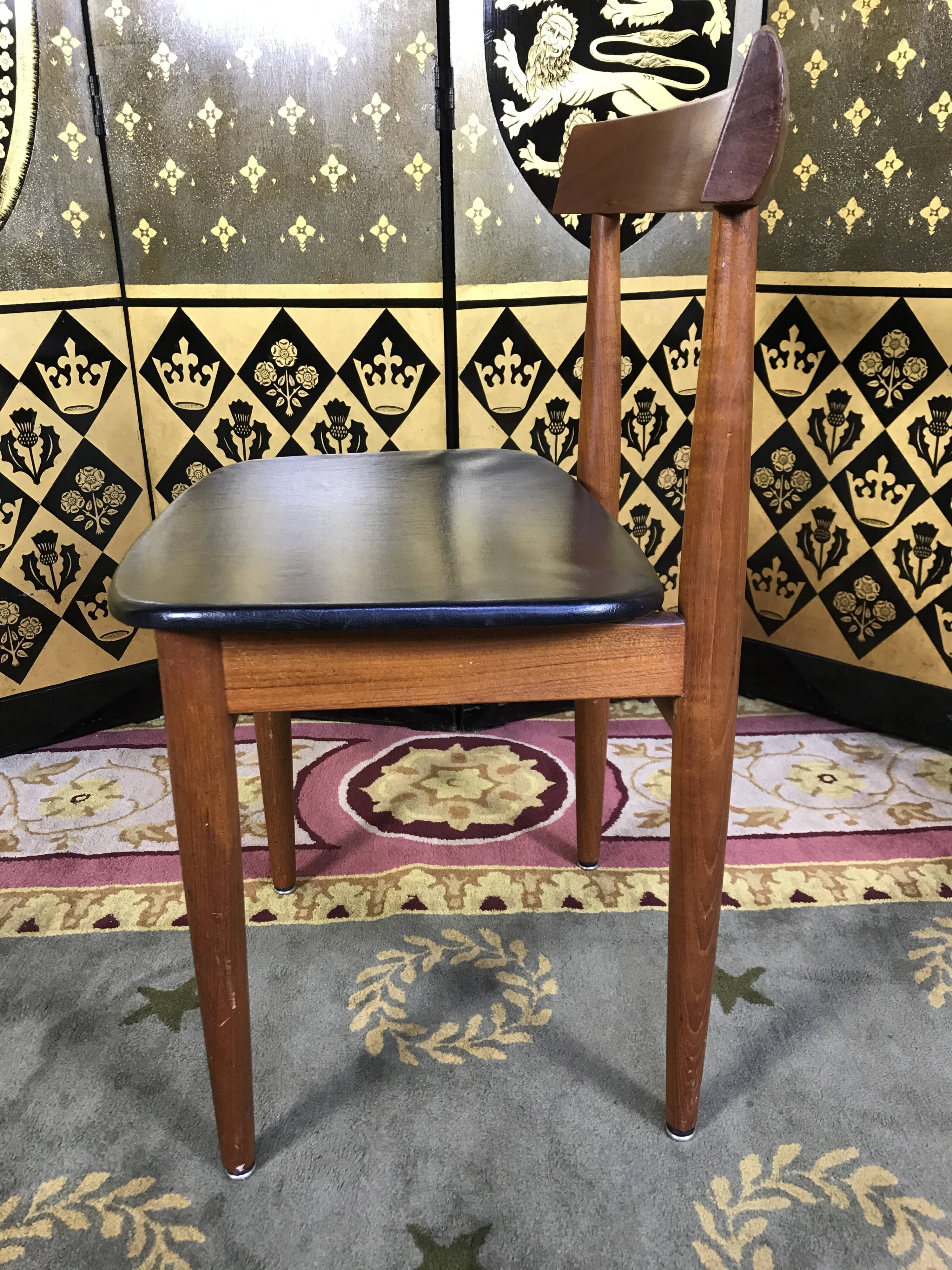 Scandinavian teak dining table and 4 Hans Olsen chairs for Frem Rojle