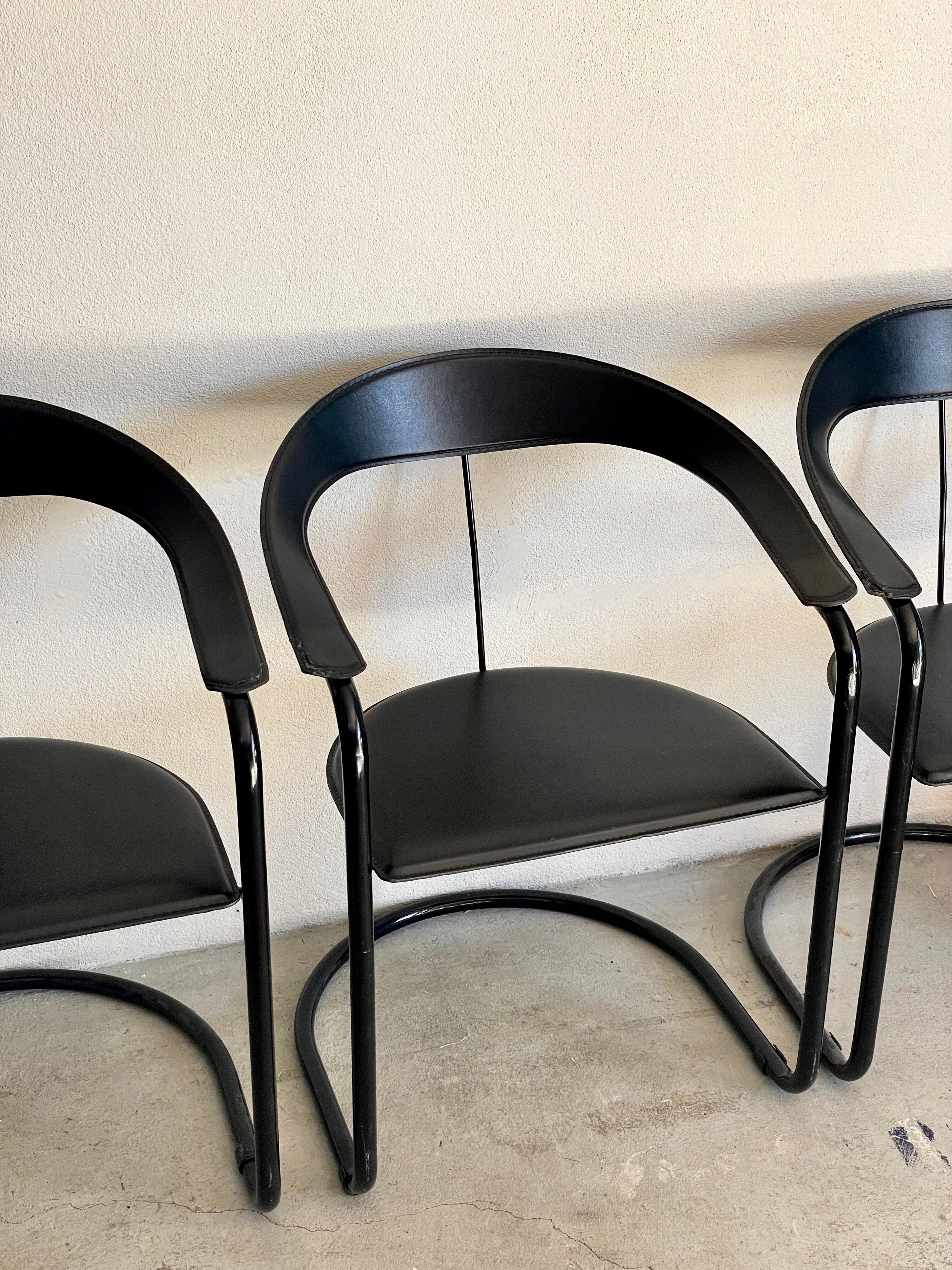 Chaises canasta par arrben