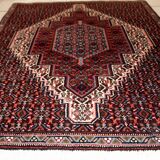 Tapis Nain Vintage du Moyen-Orient, Années 1970, Élégance et Raffinement
