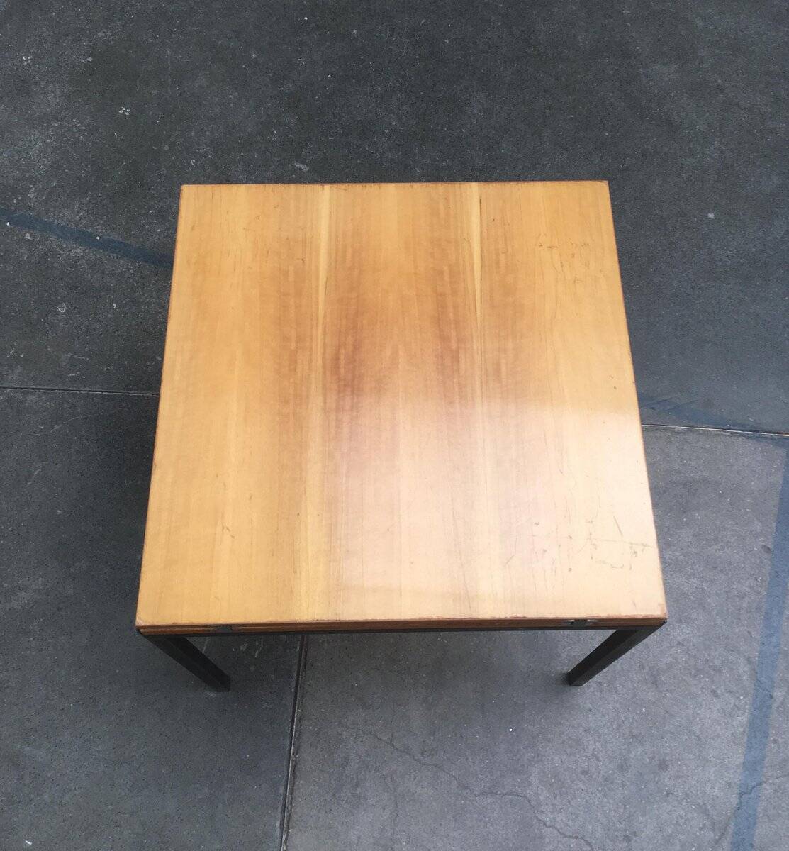 Mid-century minimalist convertible side table model T-Angle by Florence Knoll for Knoll International, 1950s.