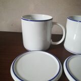 3 mugs and thei plate