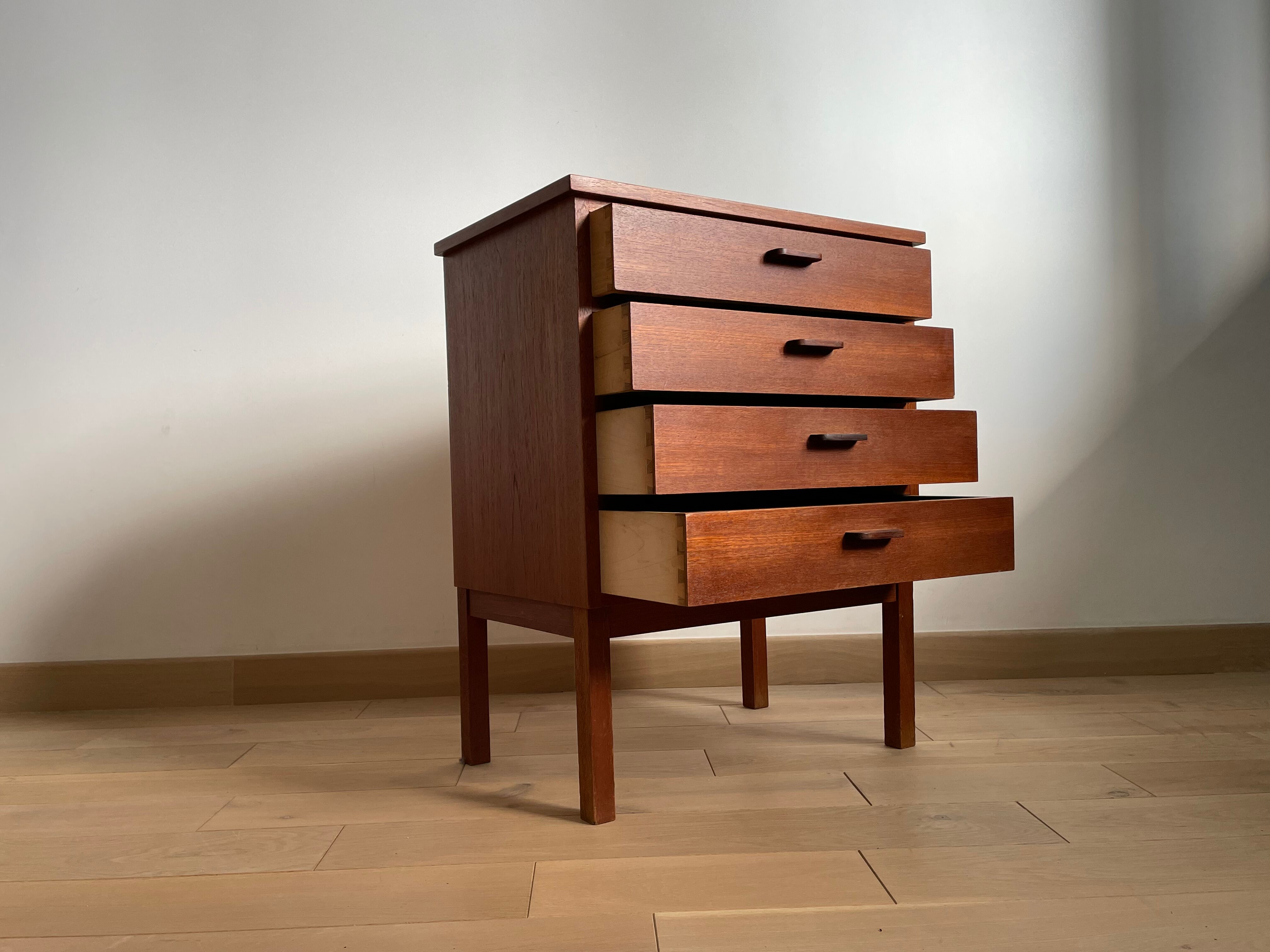 Commode scandinave en teck Soborg Mobler