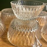 6 tasses à café en verre ciselé vintage en très bon état