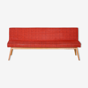 Canapé en chêne moderne rouge du milieu du siècle années 1950, rembourrage d’origine bien conservé