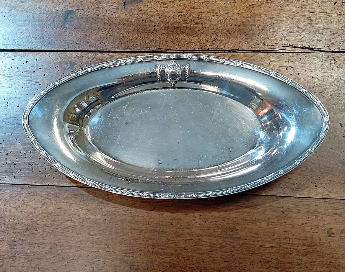Oval silver-plated dish
