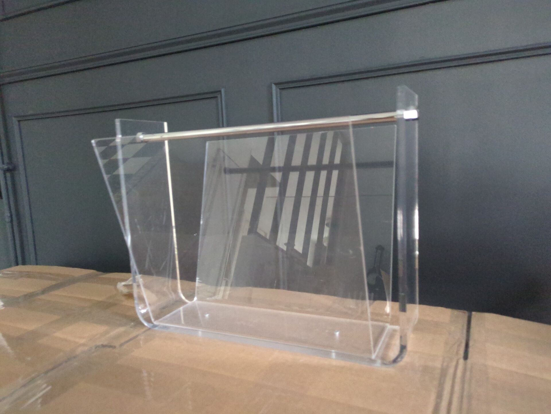 Magazine rack to David Lange