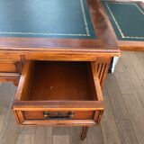 Bureau plat en placage d’acajou