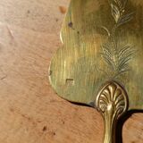 Old cake or pie server