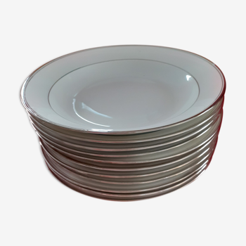 11 assiettes creuses en porcelaine filet argent  mat Chatres sur Cher.