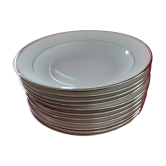 11 assiettes creuses en porcelaine filet argent  mat Chatres sur Cher.