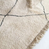 Moroccan Berber carpet Beni Ouarain ecru with black diamonds 300x217cm