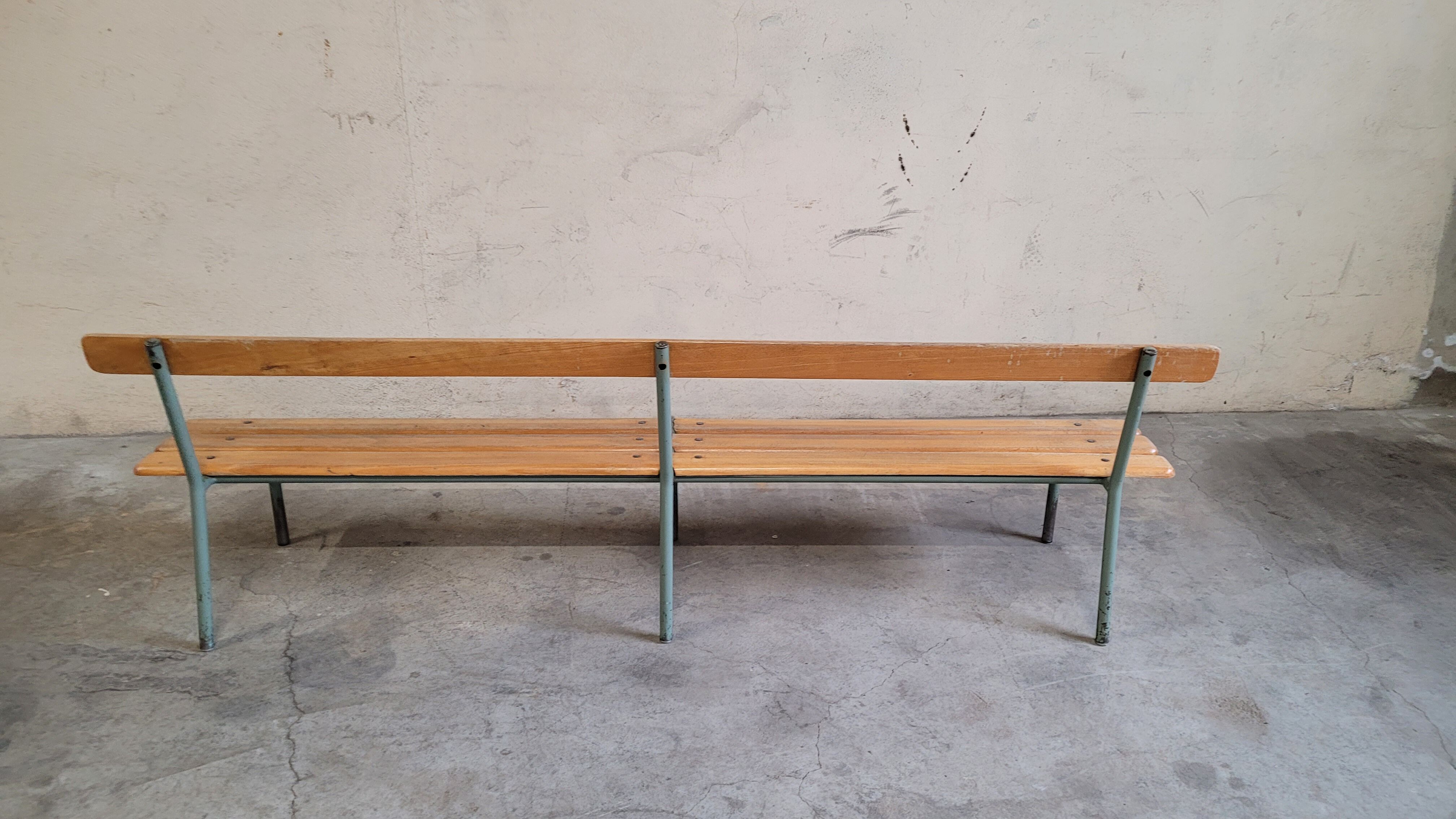 Banc d'école maternelle enfant fabrication 1950