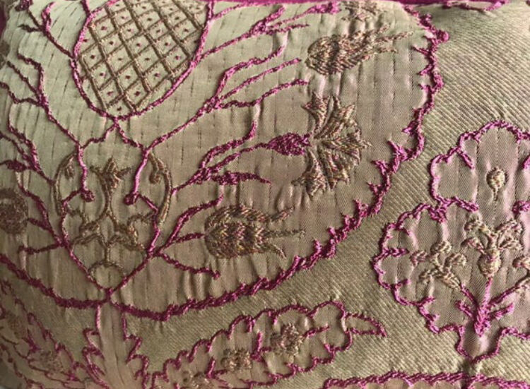 Decorative pillow case in brocade with ottoman turkish 16th century motifs