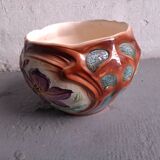 Vase , cache pot en barbotine art nouveau