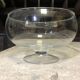 Saladier en verre sur pied