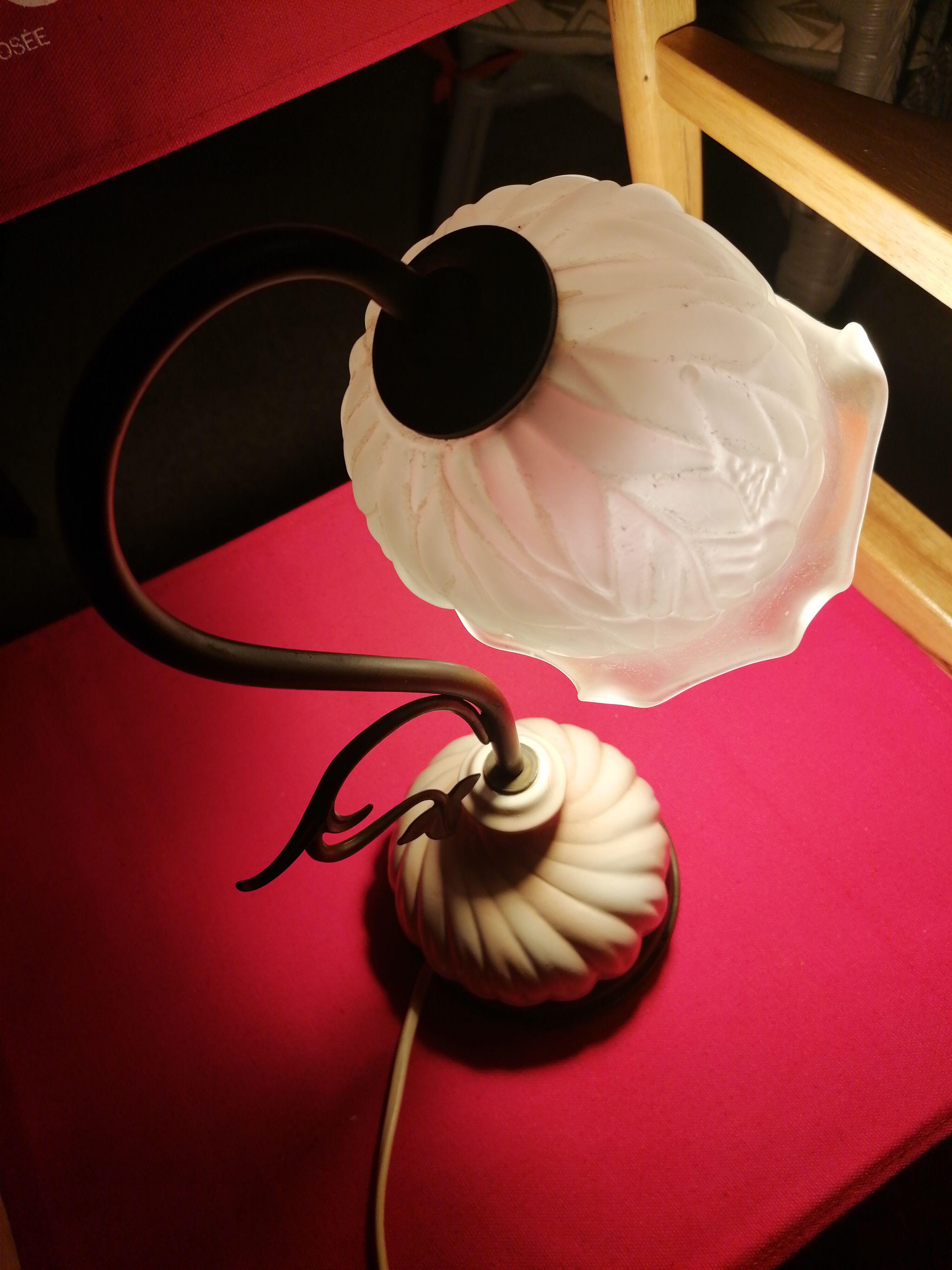 Retro lamp in brass and pink ceramic