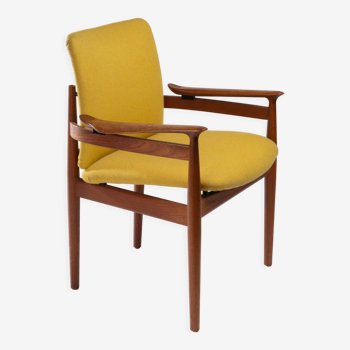 Chair 192 by Finn Jul