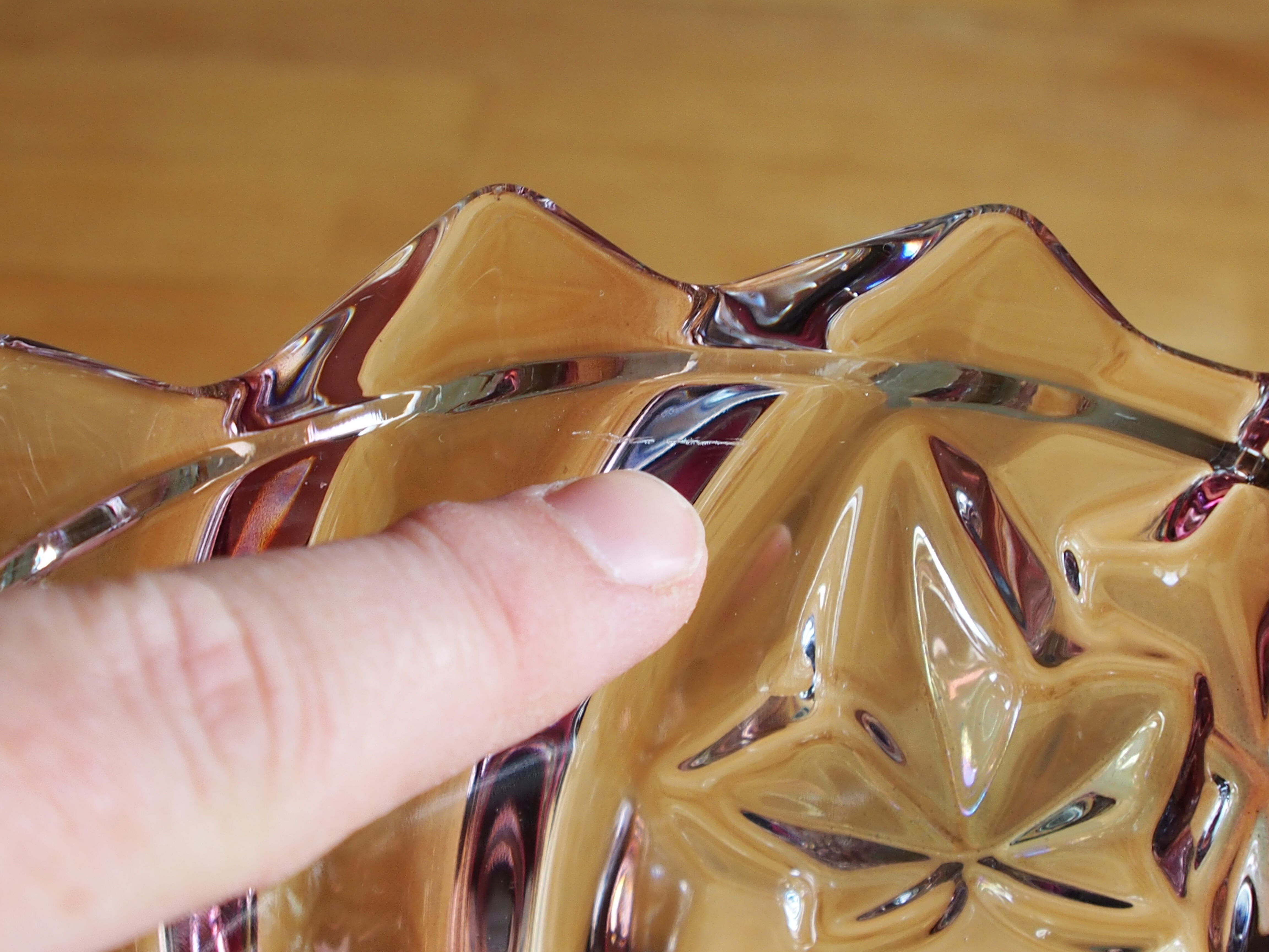 Vase en cristal Mikasa décor lierre parisien et lustre rosé