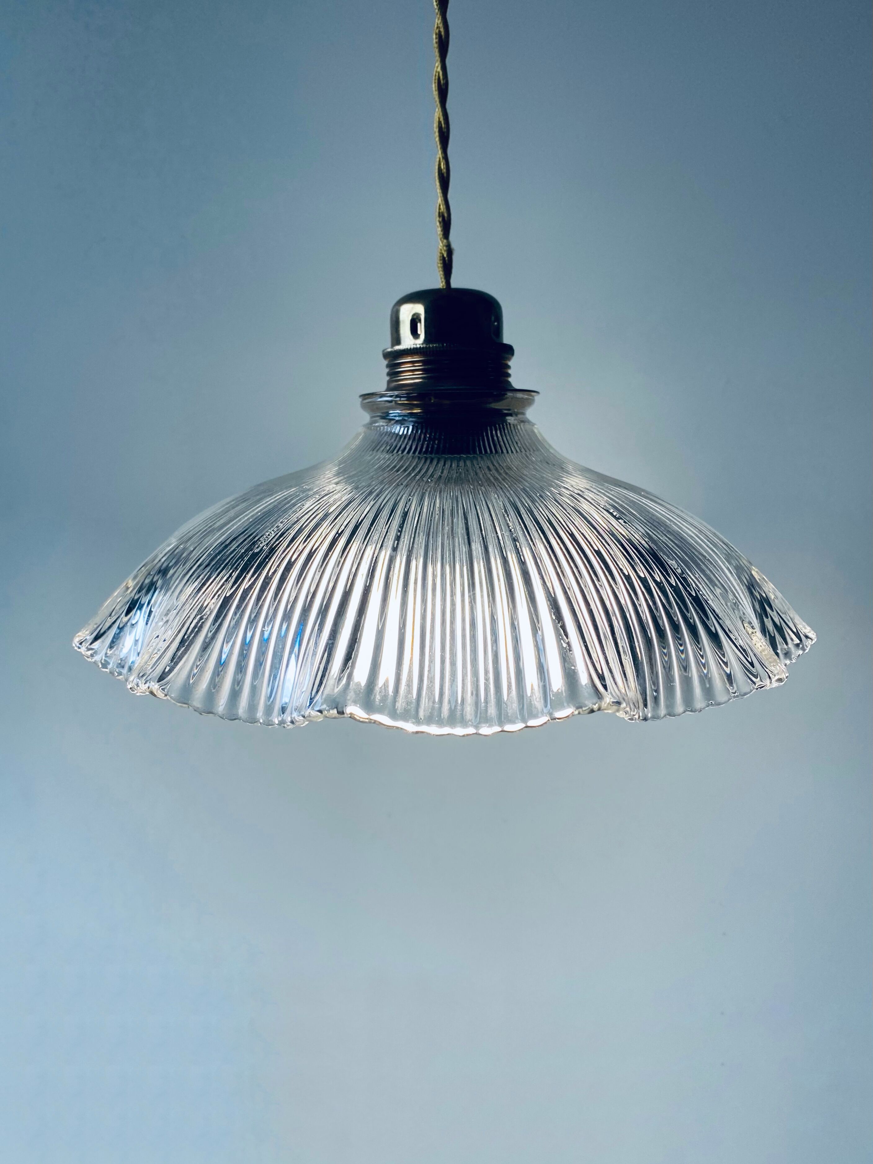 Ancient Holophane suspension