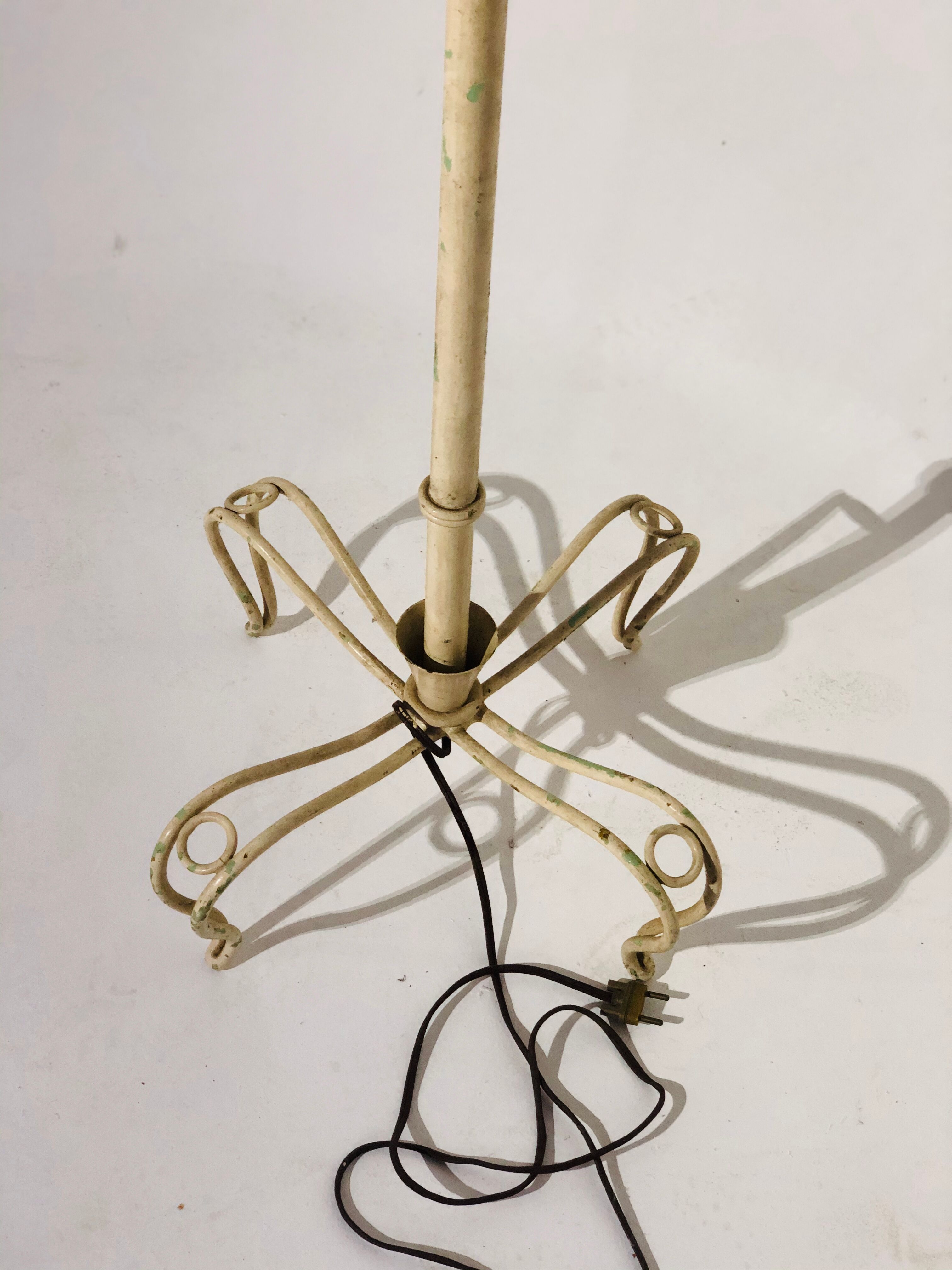 Vintage floor lamp entirely composed of white lacquered metal
