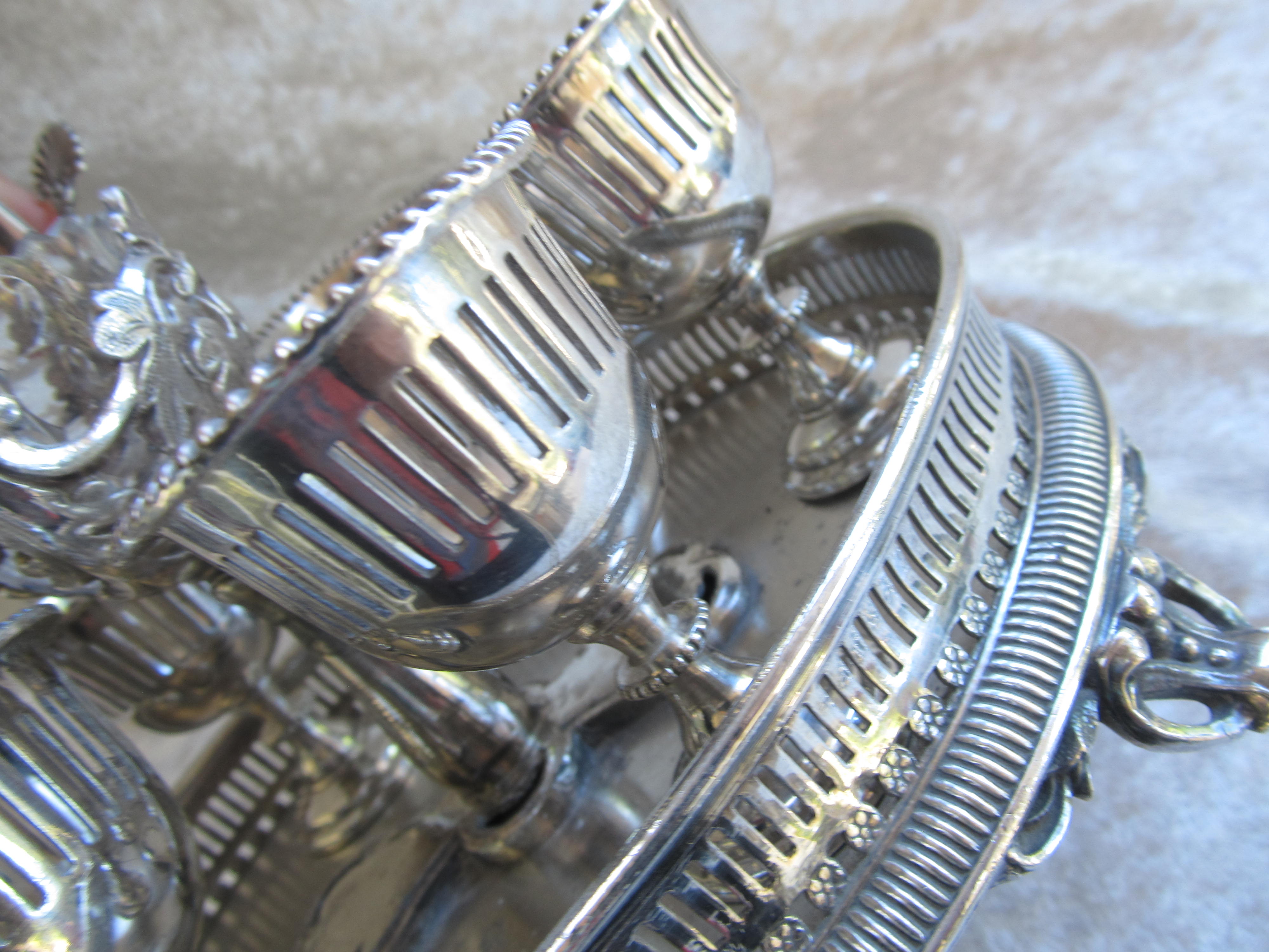 Egg bowl old egg service silver metal 6 shells display salt shaker