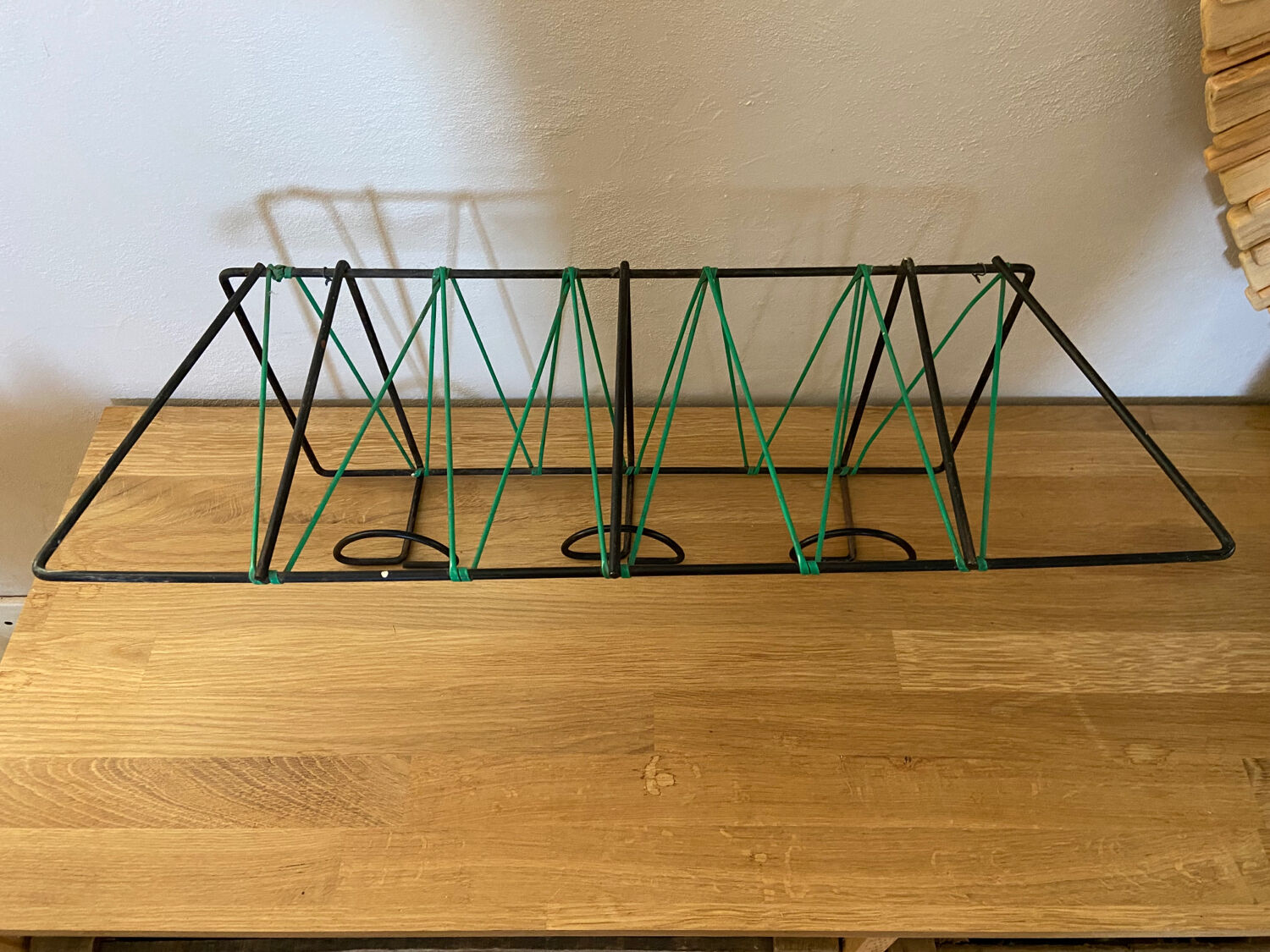 Scoubidou coat racks