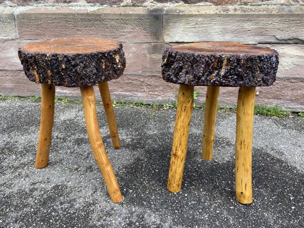 Paire de tabourets de ferme tripodes rustiques en bois 1950