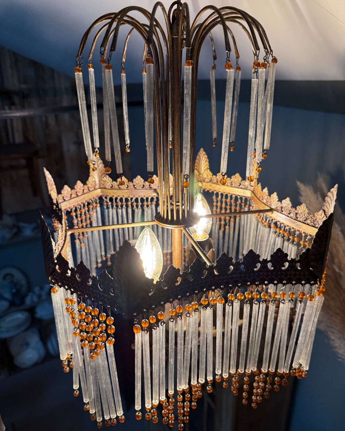 Tassel pendant light