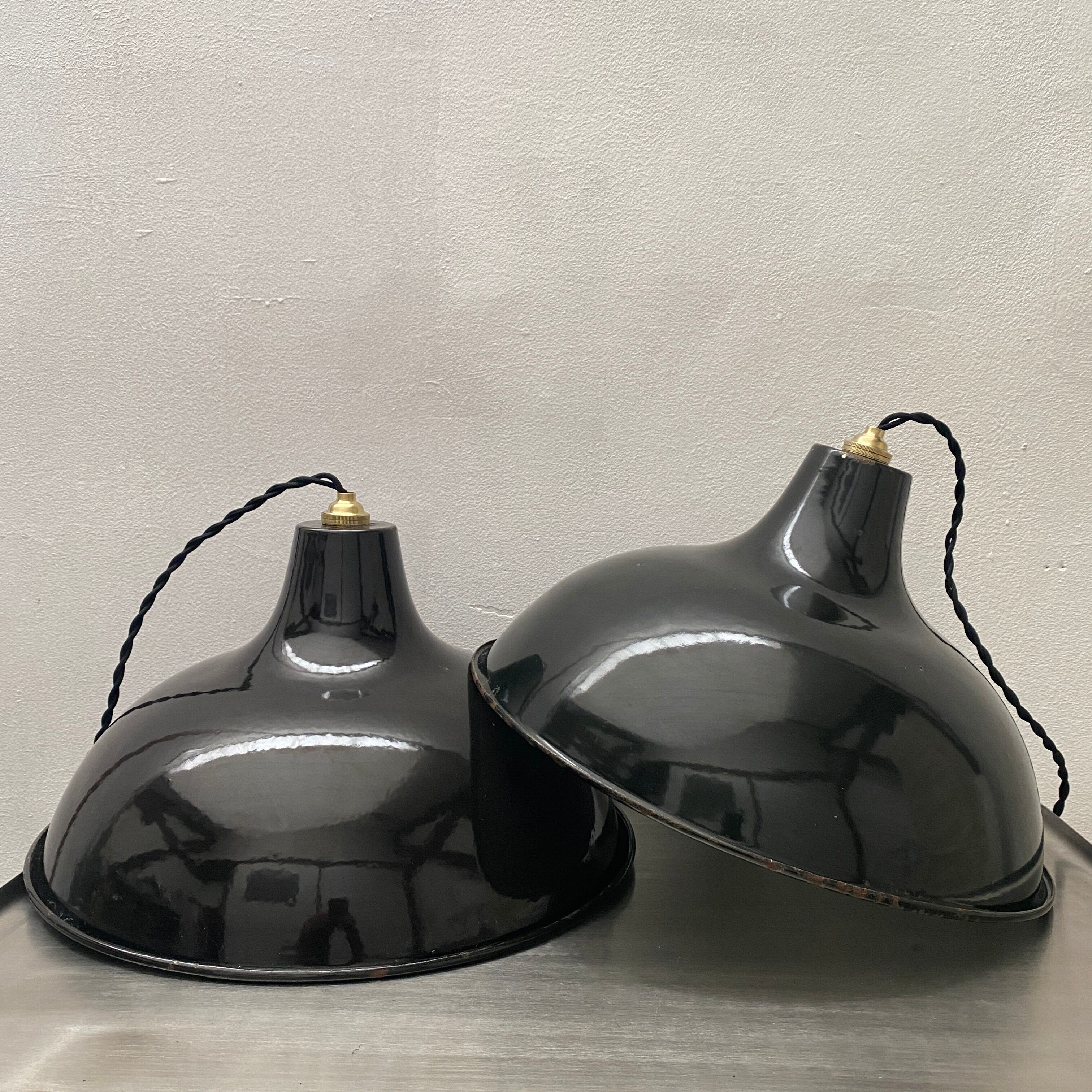 Lot 2 antique industrial lampes hanging emaillee 36 cm
