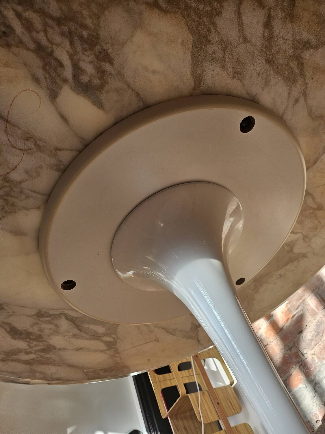 Table Eero by Knoll 1970