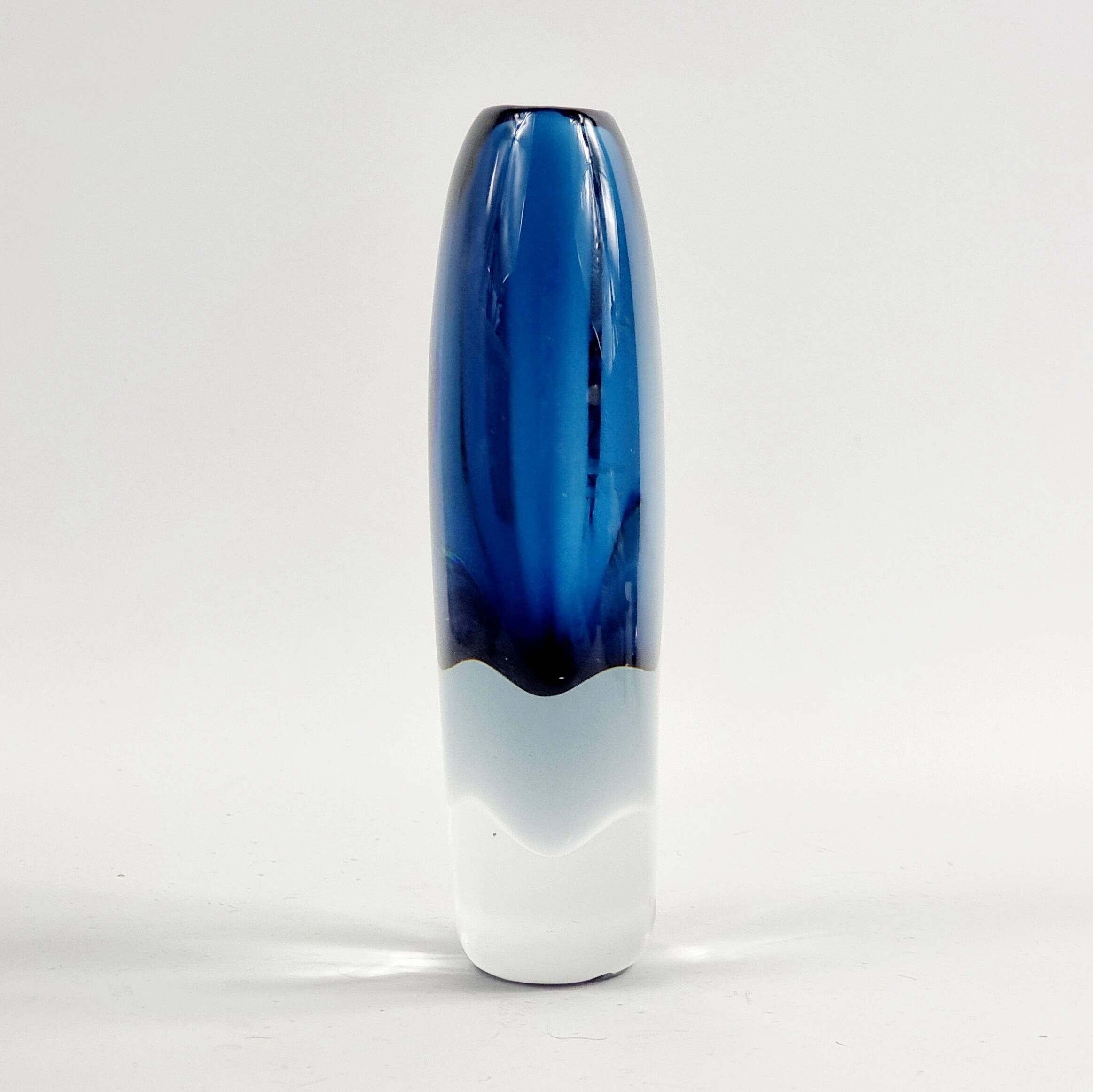 Vase Sommerso Mid-Century Scandinave en Verre par Vicke Lindstrand pour Kosta, Suède, 1960s