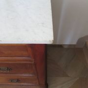 Louis Philippe style chest of drawers with 4 drawers in solid walnut and marble, 1900-1950.