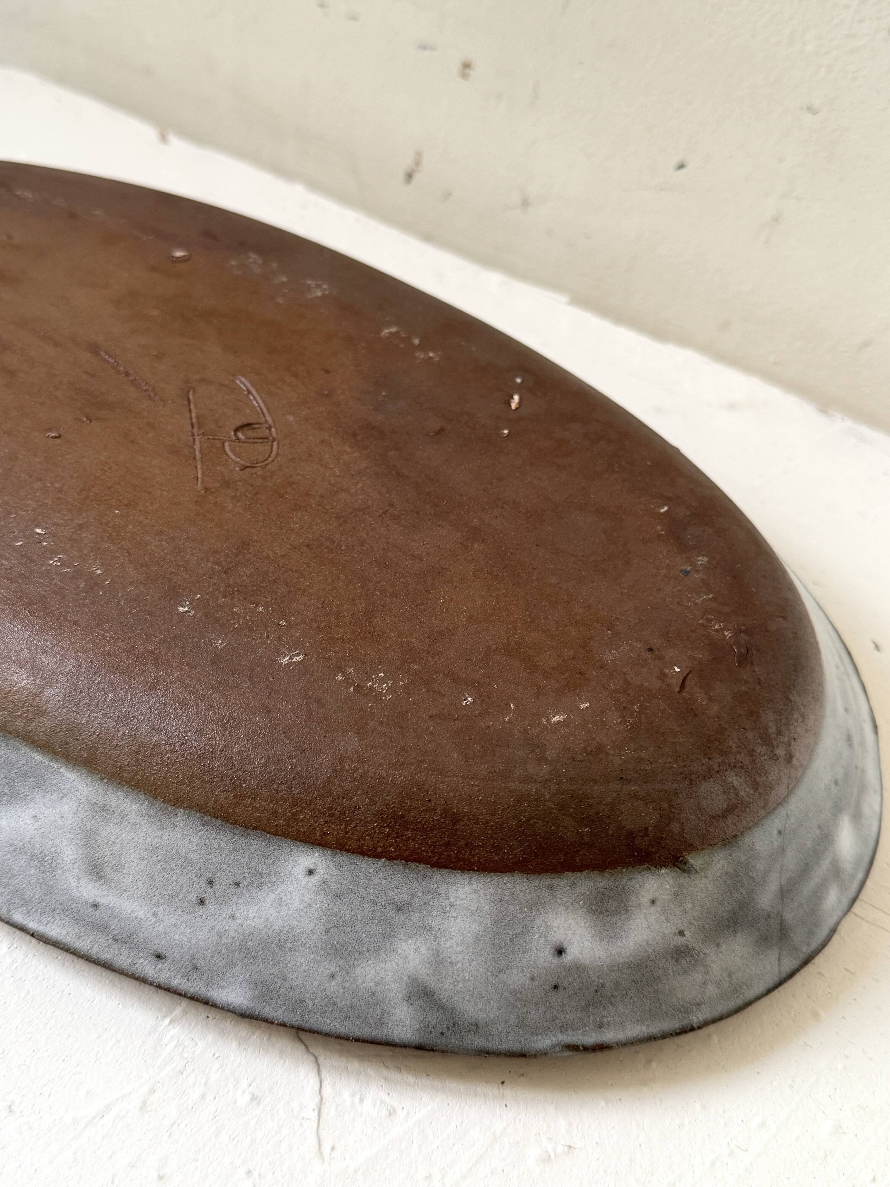 Large glazed stoneware dish from Loir, enamelled & signed, Chantal & Thierry Robert 1970.
