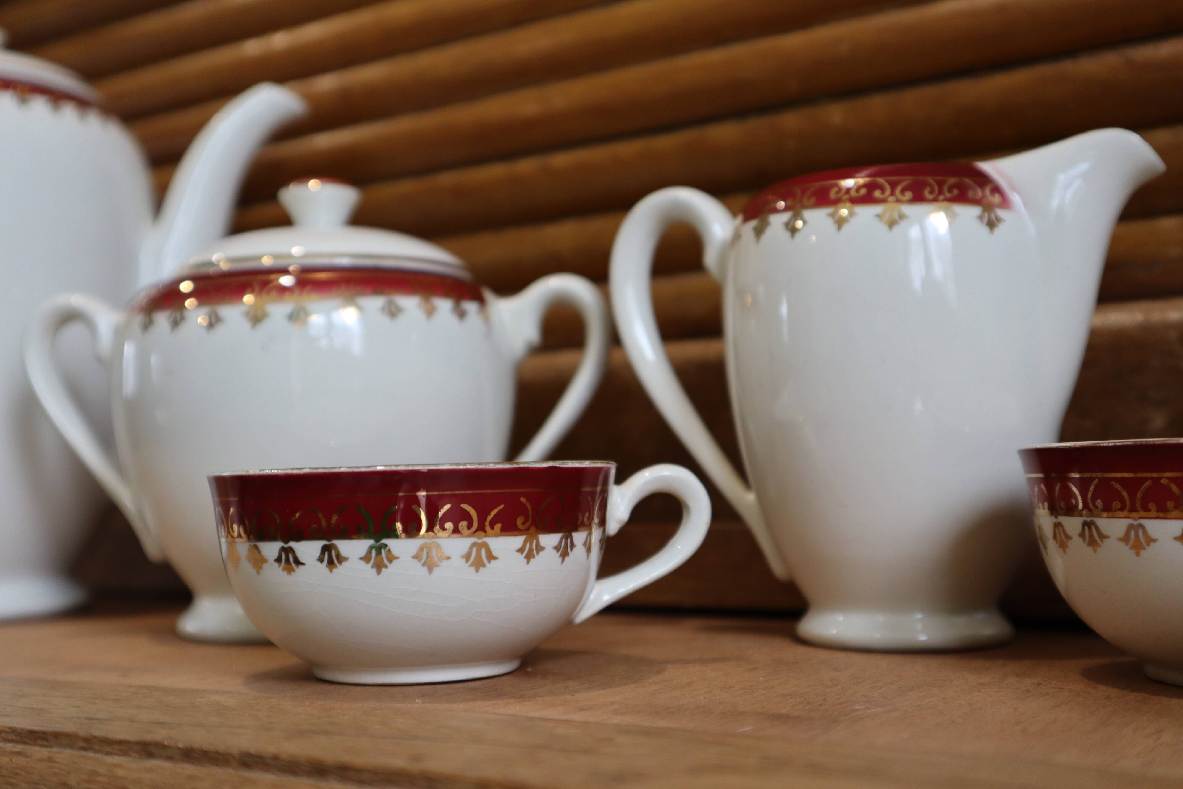 Digoin Sarreguemines earthenware coffee service "Edwige"