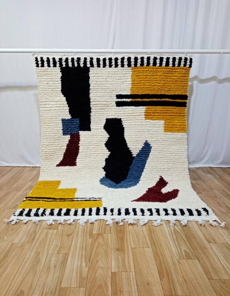 Traditional handmade Beni Ouarine rug 250cmx150cm
