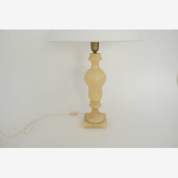 Alabaster lamp