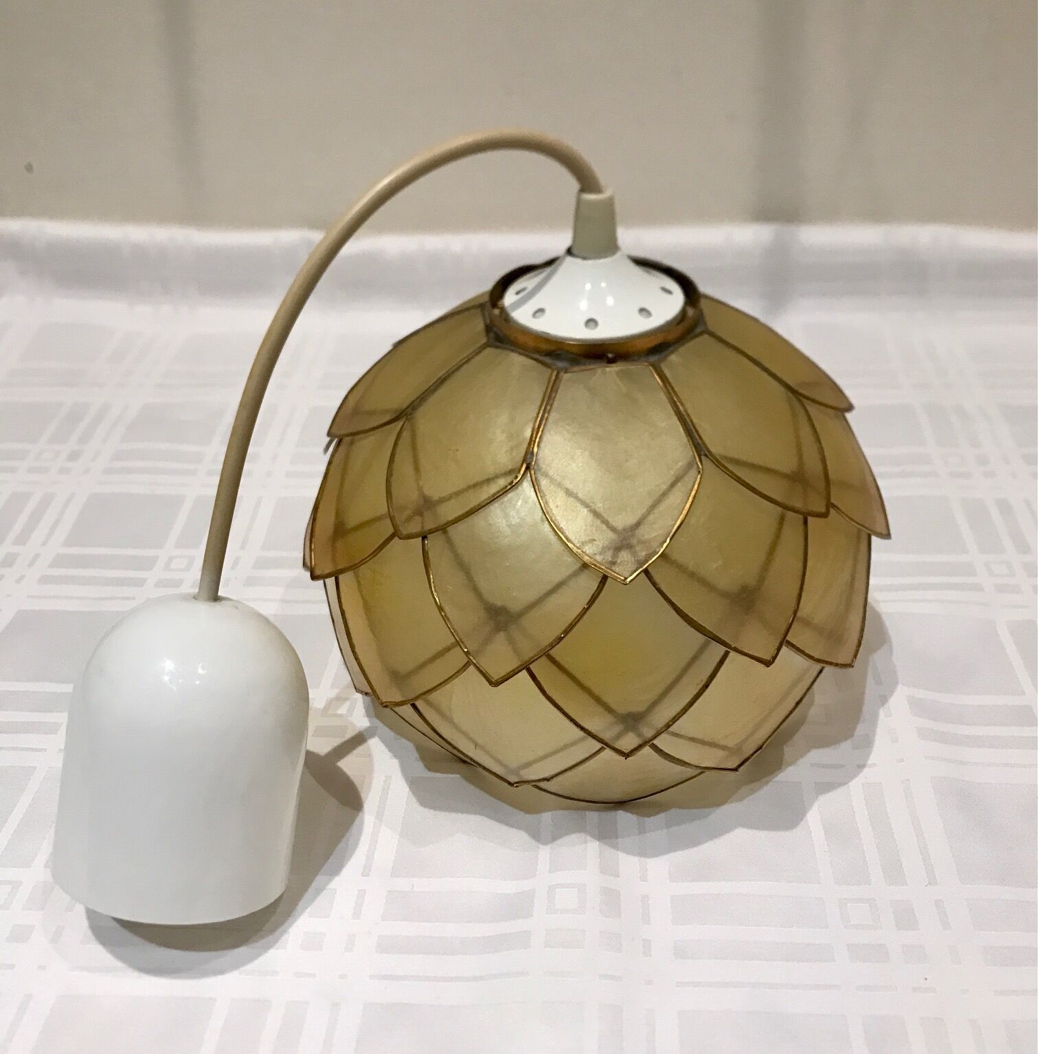 Suspension flower lotus mother-of-pearl