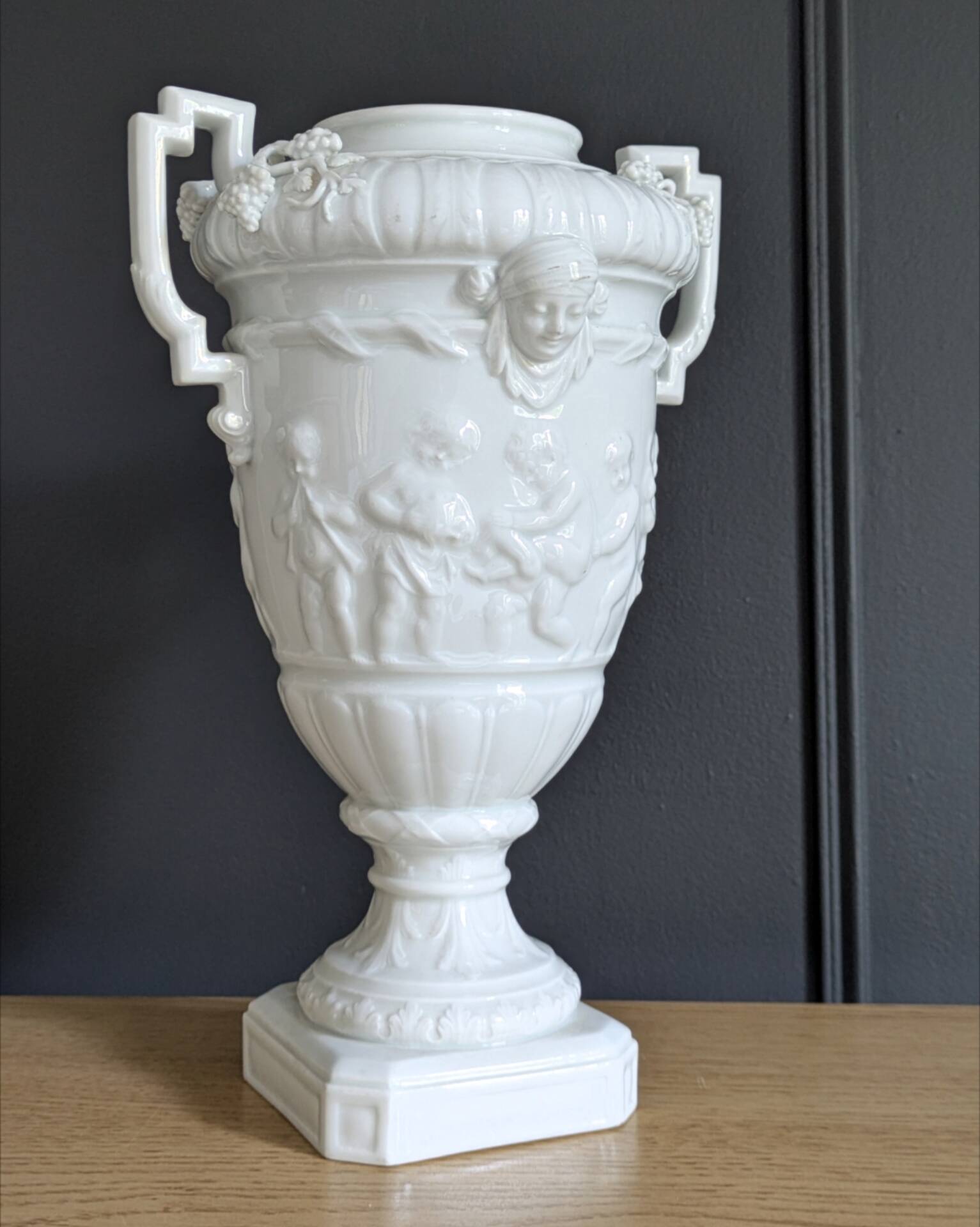 Ancient Médicis vase