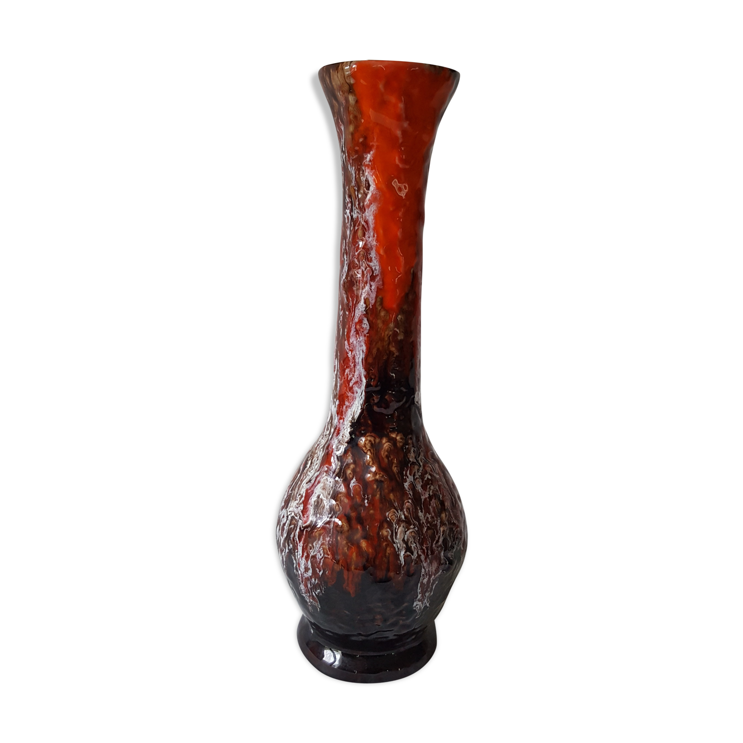 Vase en céramique orange marron avec coulures en relief