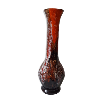 Vase en céramique orange marron avec coulures en relief
