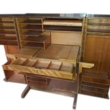 Office "magic box" by Mumenthaler and Meier